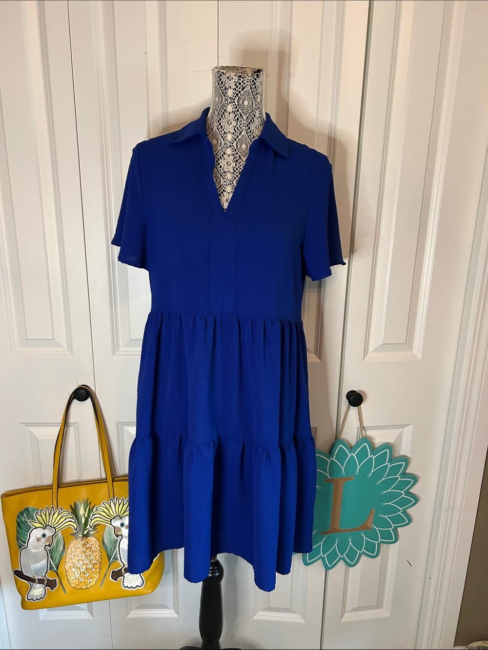 💙 Tahari Royal Blue Tiered Short-Sleeve Collared Dress – Size M